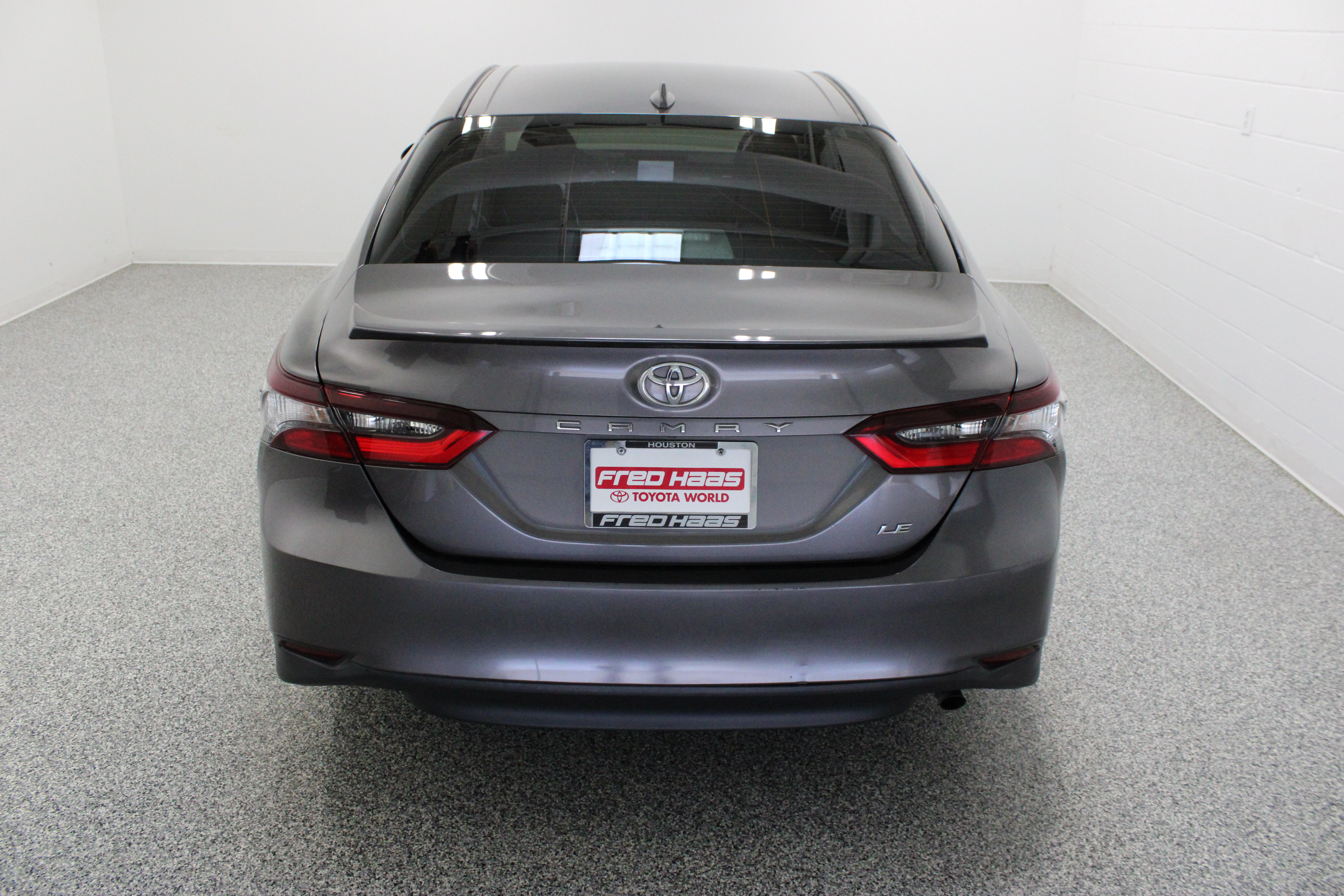 Used 2022 Toyota Camry LE FWD image 8
