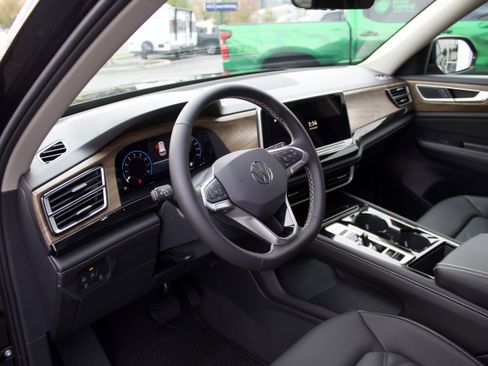 New 2026 Volkswagen Atlas SE AWD/4WD image 10