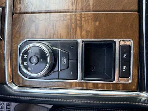 Used 2020 Ford Expedition Platinum image 23