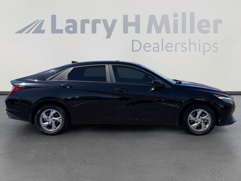 Used 2023 Hyundai Elantra SE FWD image 6