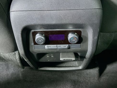 Used 2025 GMC Acadia Elevation image 27