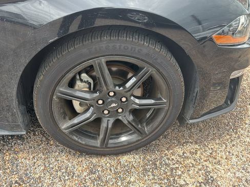 Used 2019 Ford Mustang Coupe w/ Black Accent Package RWD image 21