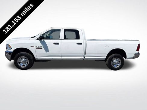 Used 2018 RAM 2500 Tradesman w/ Chrome Appearance Group AWD/4WD image 2