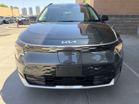 Used 2025 Kia Niro Wind FWD image 10