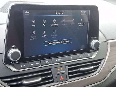 Used 2024 Nissan Altima 2.5 SV FWD image 17