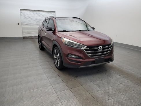 Used 2016 Hyundai Tucson Limited w/ Option Group 03 FWD image 13