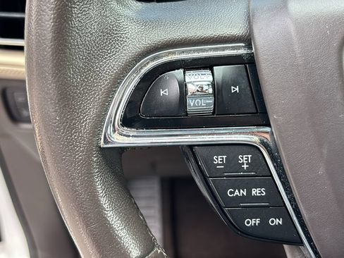 Used 2021 Lincoln Nautilus AWD image 15