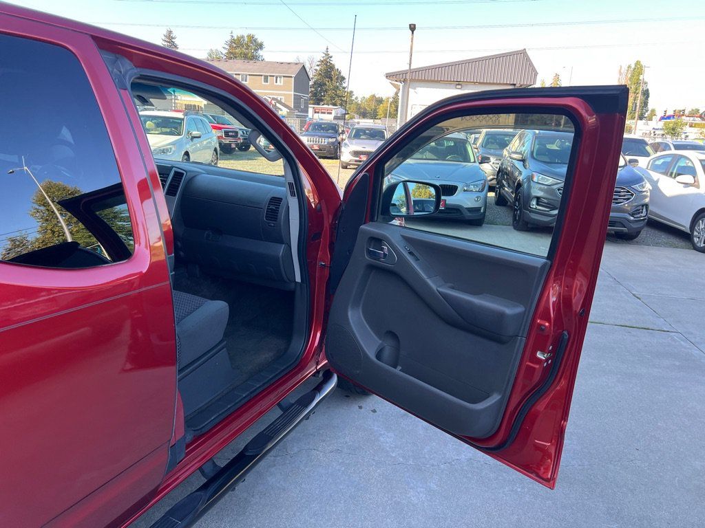 Used 2014 Nissan Frontier SV RWD image 15
