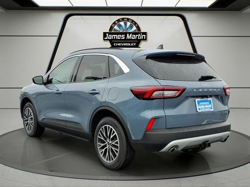 Used 2024 Ford Escape SE w/ Class II Trailer Tow Package image 7