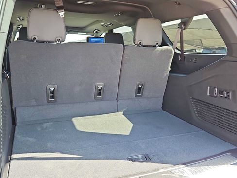 New 2026 Chevrolet Suburban Z71 w/ Z71 Off-Road Package AWD/4WD image 22