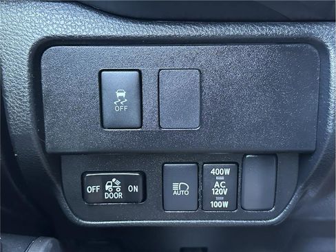 Used 2020 Toyota Tacoma TRD Off-Road w/ Technology Package image 23