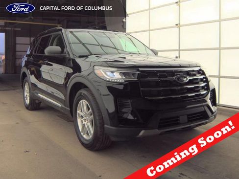 Used 2025 Ford Explorer Active image 1