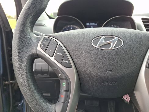 Used 2016 Hyundai Elantra GT FWD image 20
