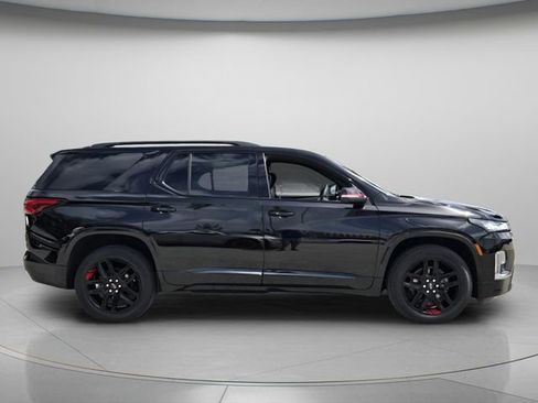 Used 2022 Chevrolet Traverse Premier w/ Redline Edition FWD image 5