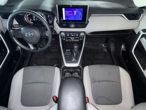 Used 2023 Toyota RAV4 XLE FWD image 24