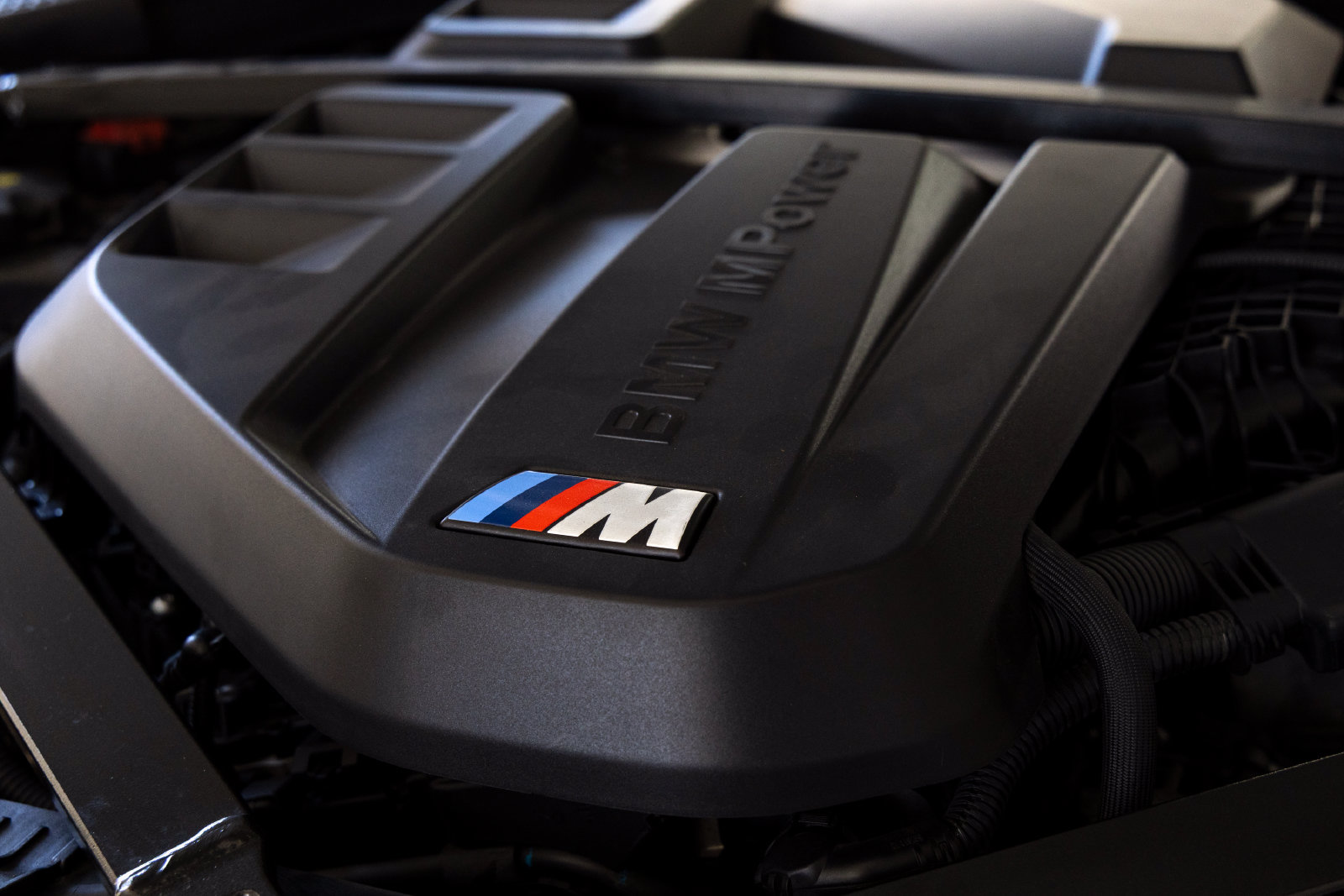 Used 2024 BMW M2 w/ Lighting Package RWD image 35