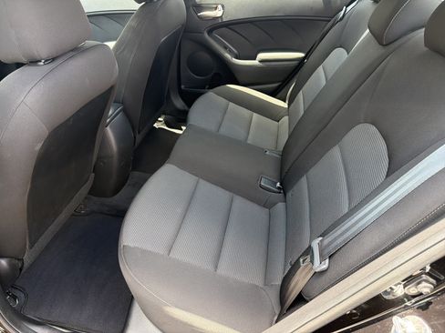 Used 2017 Kia Forte LX FWD image 28