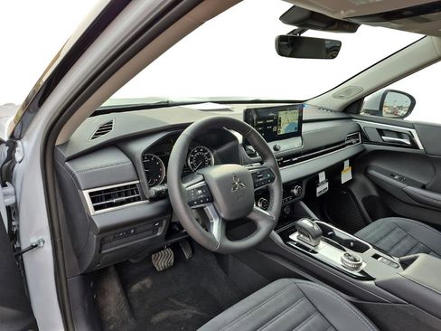 New 2026 Mitsubishi Outlander SE AWD/4WD image 15
