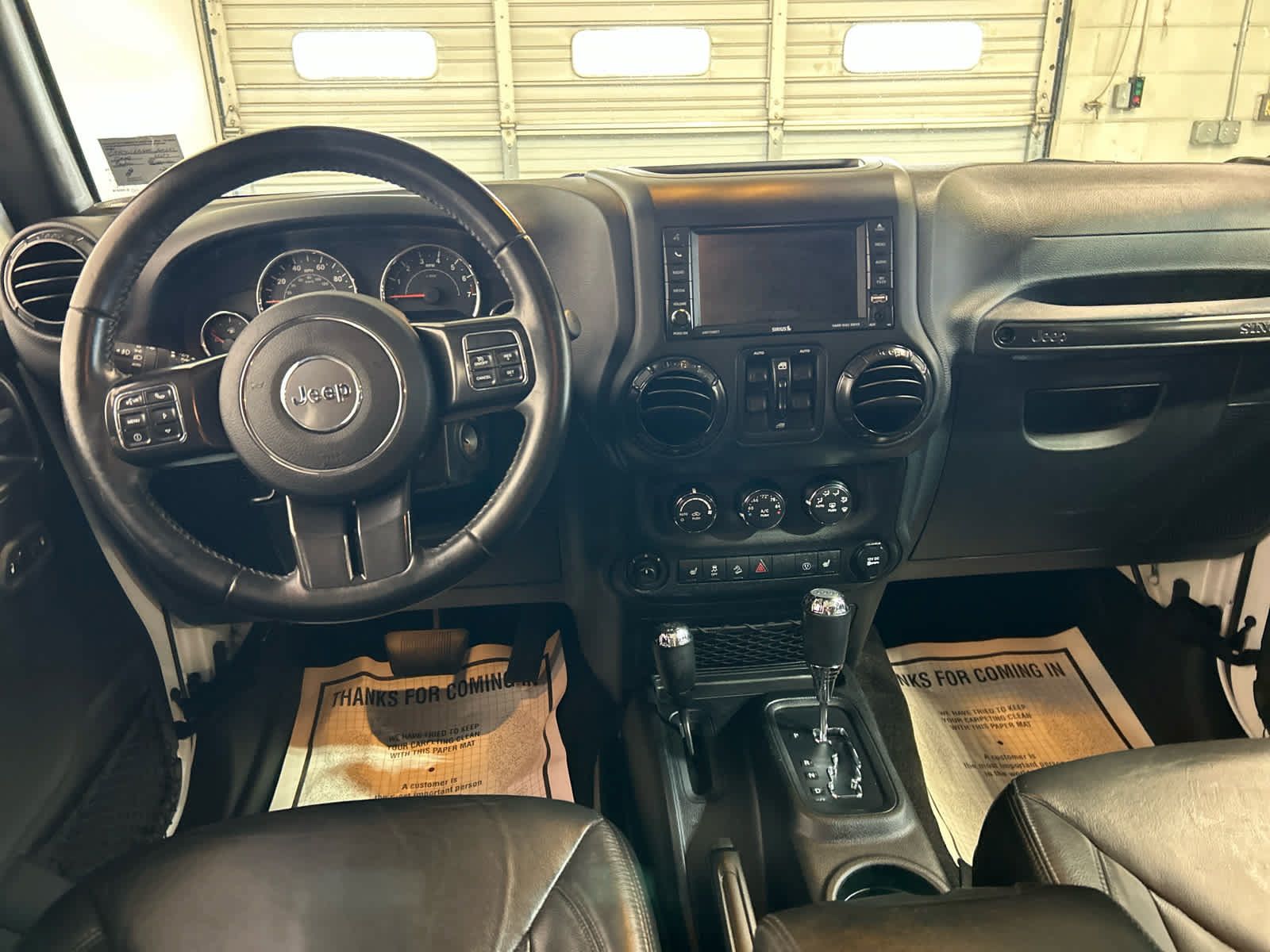 Used 2017 Jeep Wrangler Unlimited Sahara AWD/4WD image 4