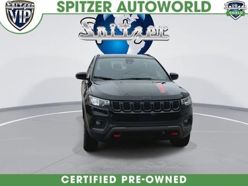 Used 2024 Jeep Compass Trailhawk AWD/4WD image 3