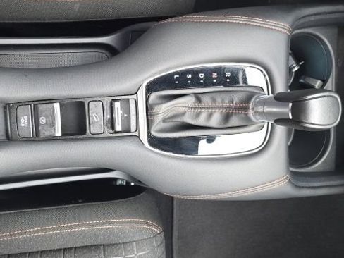 Used 2024 Honda HR-V Sport image 17