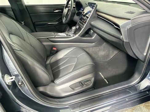 Used 2022 Toyota Avalon XLE image 14