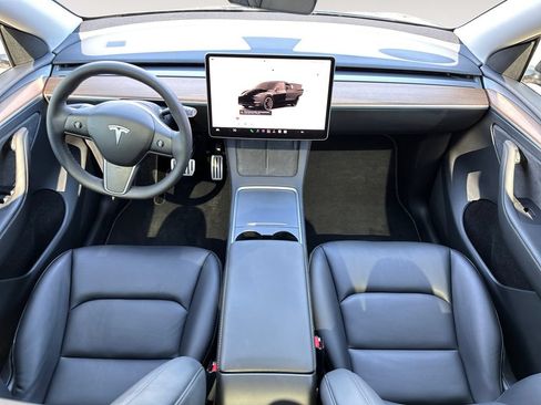 Used 2023 Tesla Model Y Performance AWD/4WD image 10