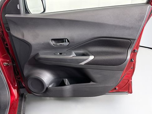 Used 2024 Nissan Kicks SV image 29