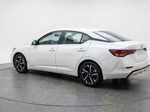 Used 2025 Nissan Sentra SV FWD image 6