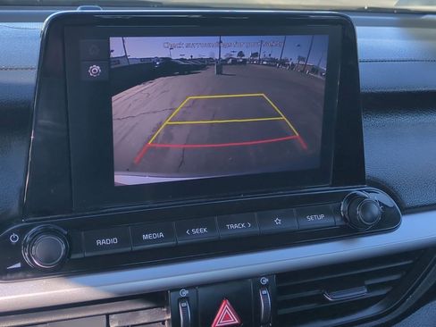 Certified 2024 Kia Forte LXS w/ LXS Technology Package image 17