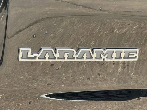 Used 2025 RAM 1500 Laramie w/ Advanced Safety Group II AWD/4WD image 10