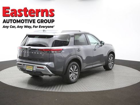 Used 2022 Nissan Pathfinder SL AWD/4WD image 41