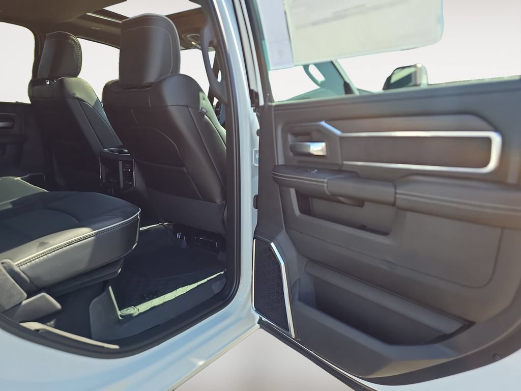 New 2026 RAM 3500 Laramie AWD/4WD image 12