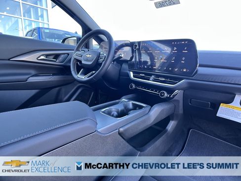 New 2026 Chevrolet Equinox EV LT w/ Comfort Package image 40