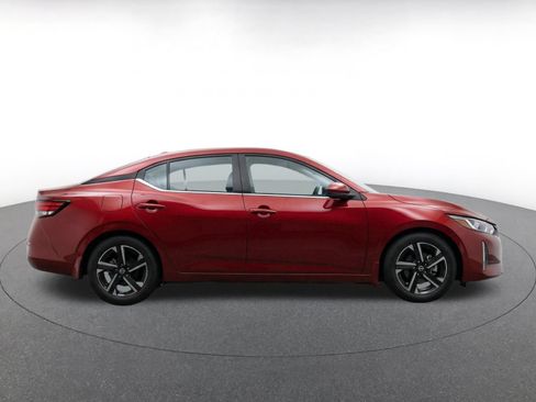 Used 2025 Nissan Sentra SV FWD image 11