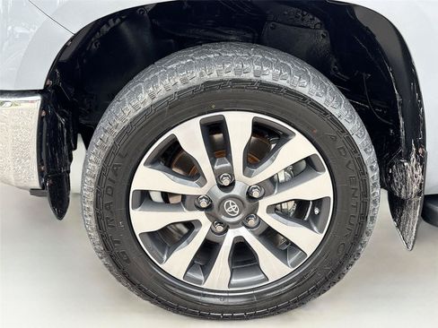 Used 2019 Toyota Tundra Limited w/ Limited Premium Package AWD/4WD image 31