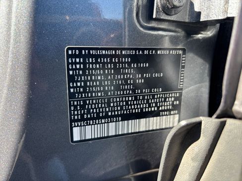 Used 2025 Volkswagen Taos SE image 30