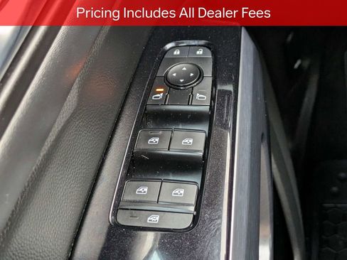 Used 2023 Nissan Pathfinder SL AWD/4WD image 27