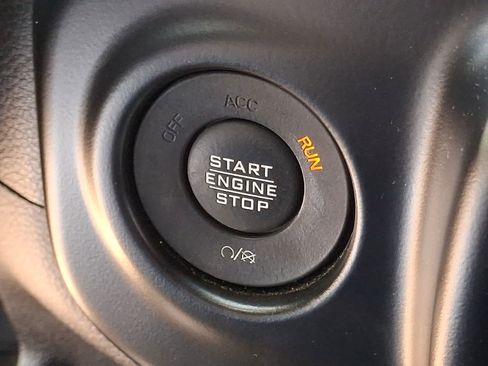 Used 2023 Jeep Wrangler Unlimited Sport AWD/4WD image 25