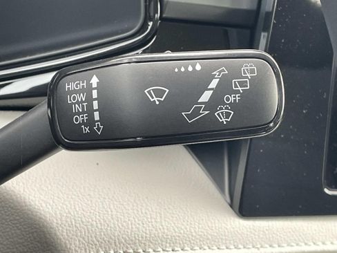 New 2026 Volkswagen Taos S FWD image 23