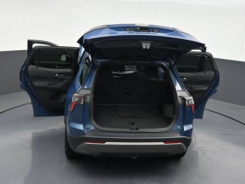 Used 2025 Chevrolet Equinox LT FWD image 39