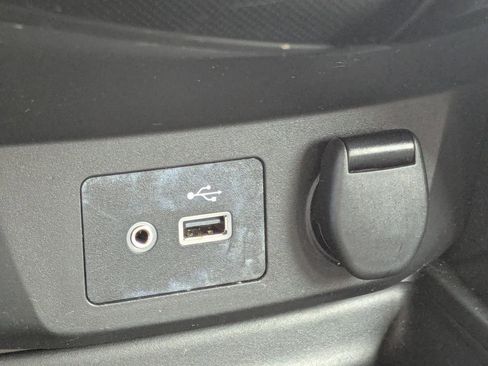 Used 2018 Nissan Rogue SV FWD image 21