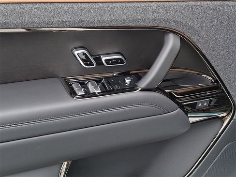 New 2026 Land Rover Range Rover Sport Dynamic SE image 8