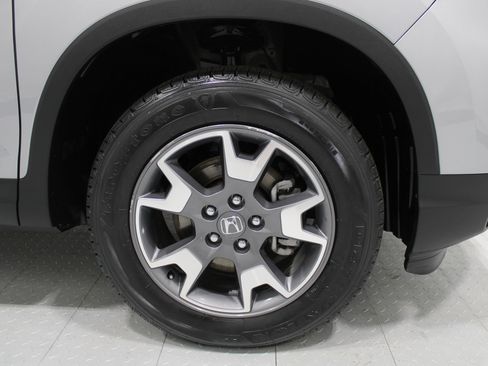 Used 2023 Honda Passport TrailSport image 5