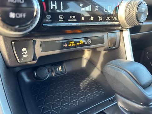 Used 2025 Toyota RAV4 XLE image 23