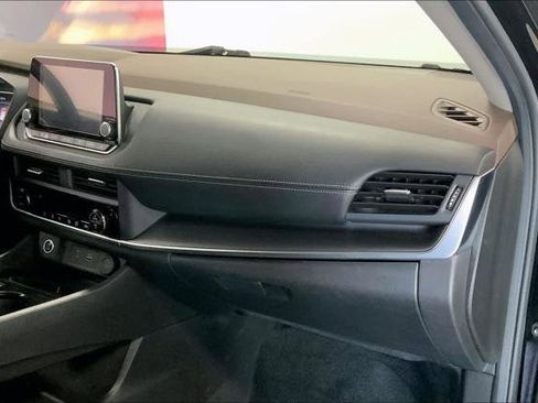 Used 2023 Nissan Rogue SV AWD/4WD image 19
