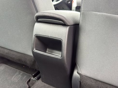 Used 2021 Toyota Corolla LE image 27