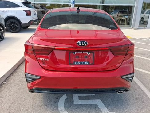 Used 2021 Kia Forte LXS FWD image 4