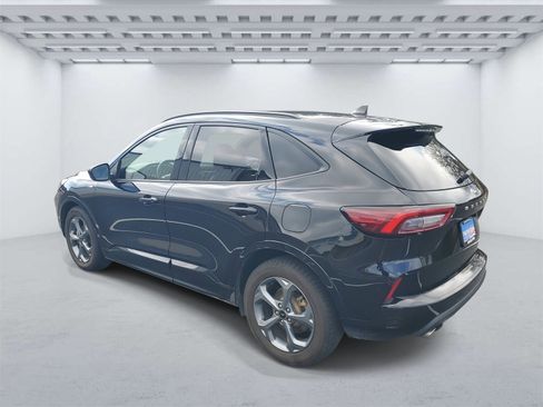 Used 2023 Ford Escape ST-Line image 3