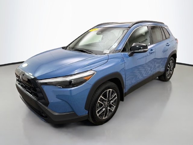 Used 2026 Toyota Corolla Cross XLE w/ Convenience Package FWD image 3